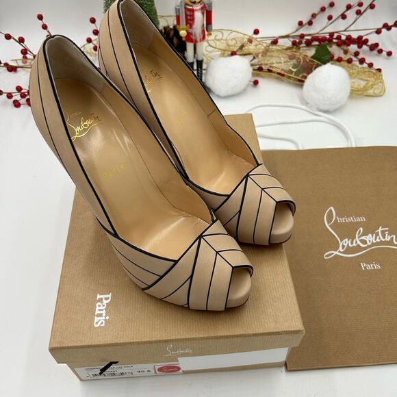 SOLD!!!!!!!        Women’s Christian Louboutin Undessin Alta 120 heels size 40.5 - Picture 3 of 11
